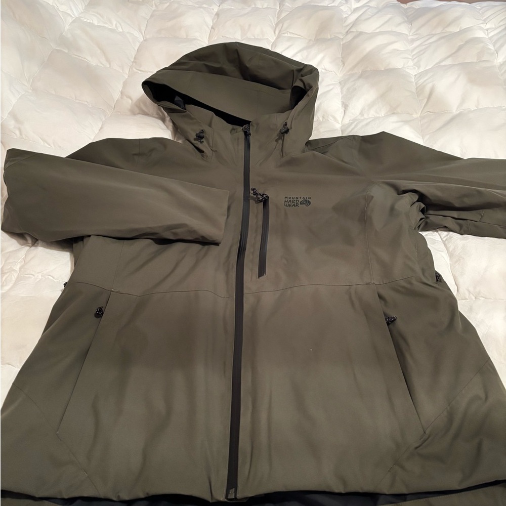 Mountain Hardwear NEW Womens rainproof olive Raincoat XL
